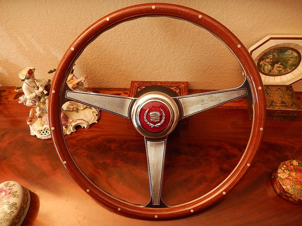 8 Cadillac Steering Wheel